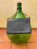 Pochette nera con fiocco