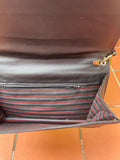 Pochette nera con fiocco